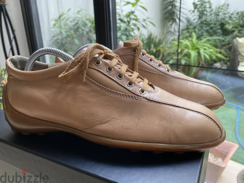 Authentic Tods Snickers 7