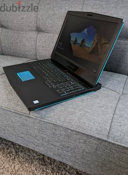 Dell Alienware  i7 24GB 1.25TBSSD Gaming laptop 2