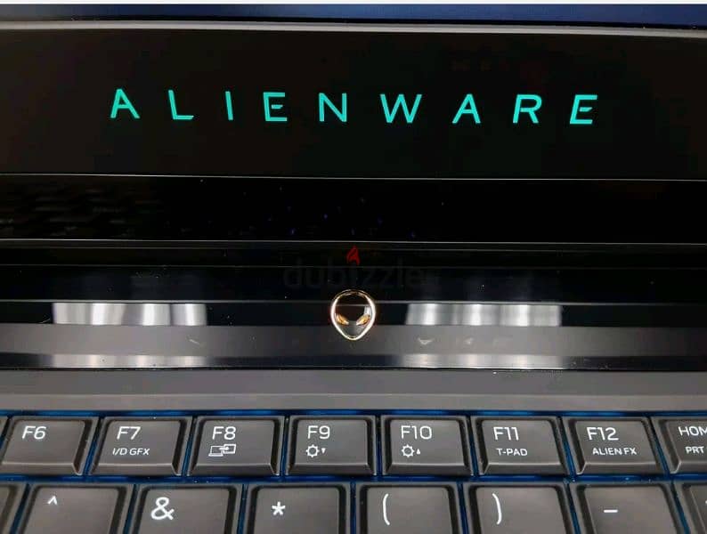 Dell Alienware  i7 32GB 1TBSSD Gaming laptop 8GB NVIDIA Z 6