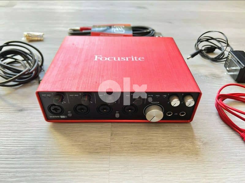 Focusrite Scarlett 18i8 (2nd Gen) 18 In / 8 Out USB Audio Interface 1