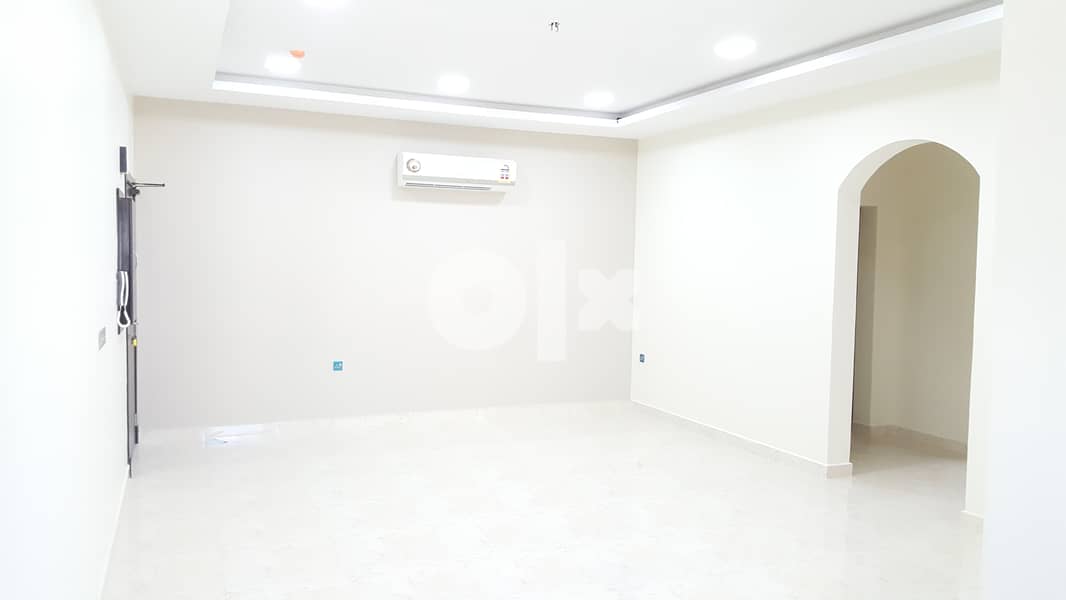 Mob. 33180618 best offer 2 bedroom flat Saar near st Chritopher school 2