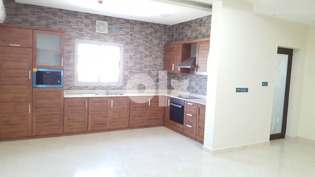 Mob. 33180618 best offer 2 bedroom flat Saar near st Chritopher school 0