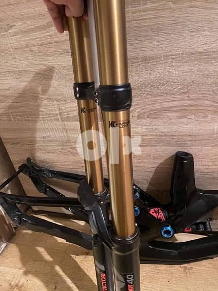 surron fox - Outdoor Equipment - 104205908