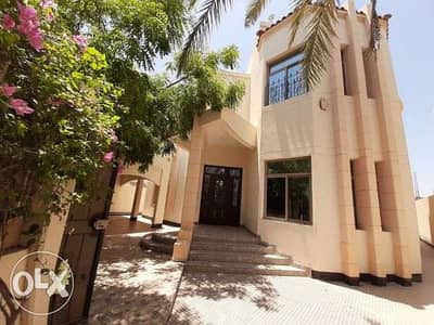 Modern 4 bedroom Villa Close to Saudi Causeway