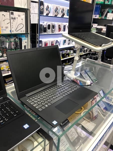 Lenovo 81H7, Core i7, 8th Gen, 8GB RAM, 256 SSD, 14” HD Screen 0