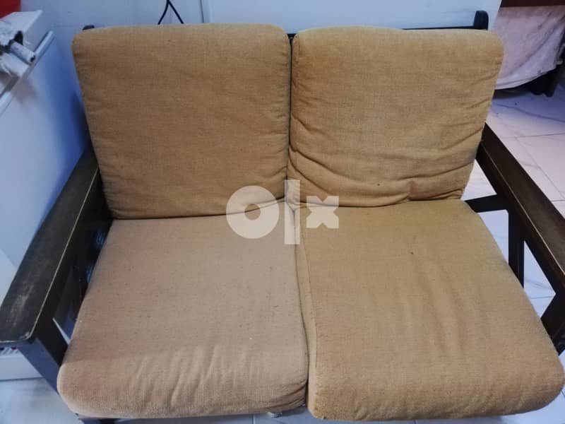 Seven  setter sofa set in three piece 1+2+3 good condition. 2