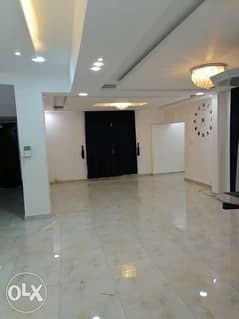 For sale very clean house in East Riffa two 0