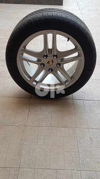 Porsche rims and tires 0