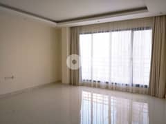 Spacious & SF flat with ACs installed & kitchen appliances + balcony 0