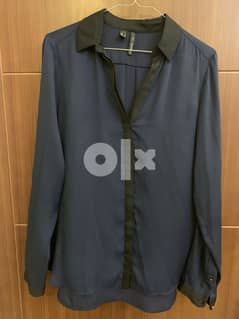 Classy navy blue Mango shirt. MNG. Impeccable condition. BD 5. No return 0
