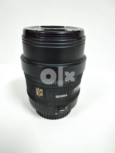 Sigma 10mm f/2.8 EX DC HSM Fisheye Lens (For Canon)