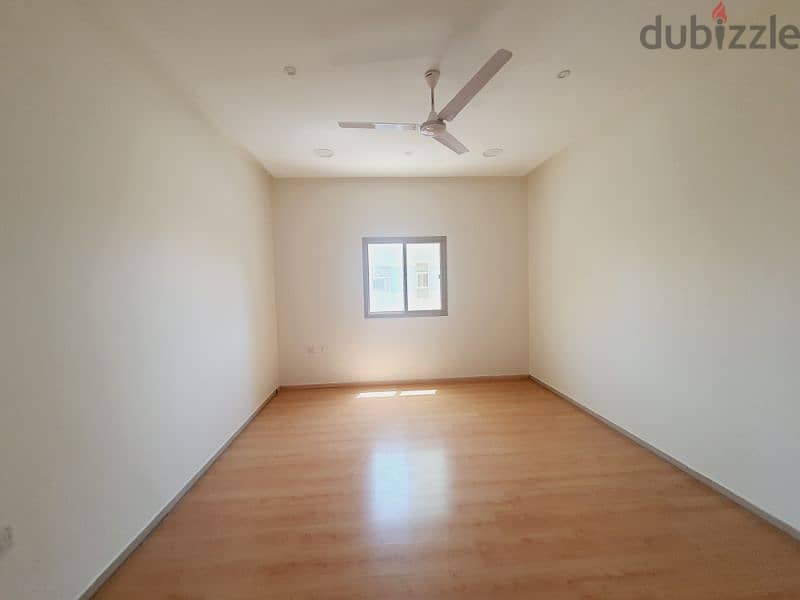 spacious 3 bedroom apartment with balcony 2