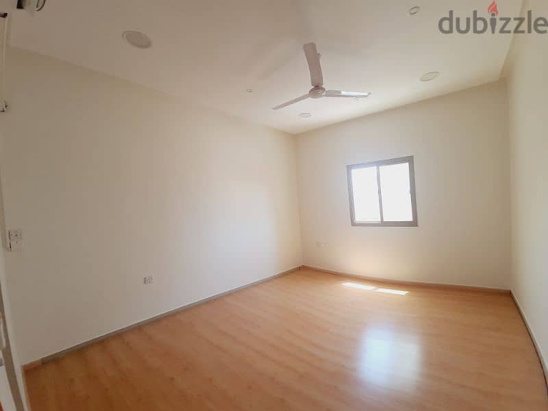 spacious 3 bedroom apartment with balcony 5