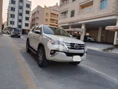 Toyota Fortuner V4 2017 Excellent Condition SUV For Sale 0