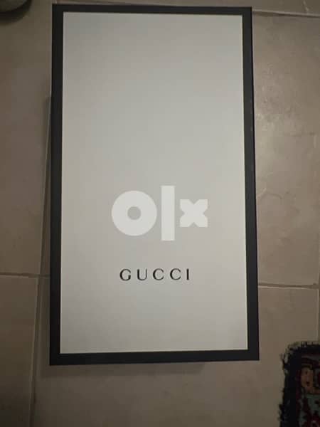 Gucci shoes with box excellent condition 2