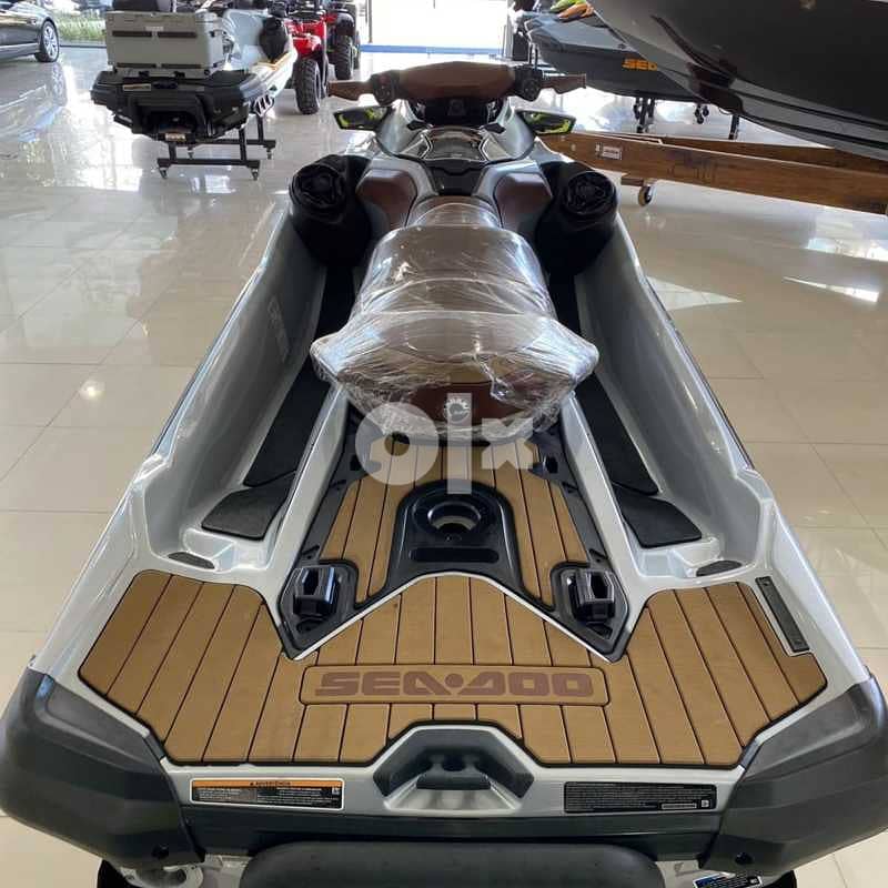 SEADOO GTX 300 LIMITED WITH SOUND SYSTEM 4