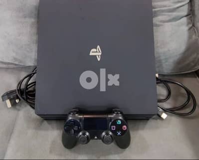 Playstation 4 Pro 4K 1TB  مستخدمه بحالة ممتازة