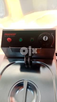 Electric fryer almost new 1 month use