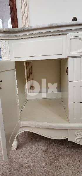 sink with cabinet classic style + large mirror with white frame 1