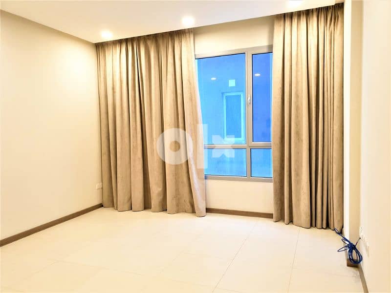 modern 2 bedroom flat semi Furnished in Hidd mob. (33180618) 1