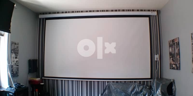 projector Screen 120” automatic 0