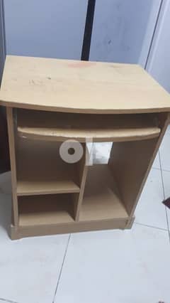 study table for sale. 0