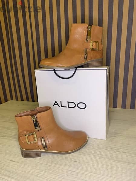 preloved ALDO leather boots 0