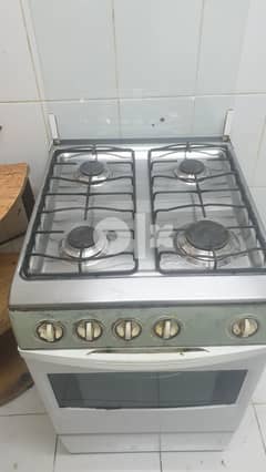 4 Burner Gas stove with cylinder 0