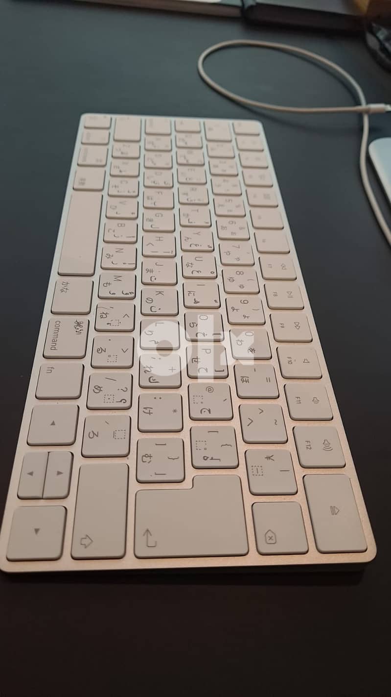 Apple Wireless Magic Keyboard  - Used 0