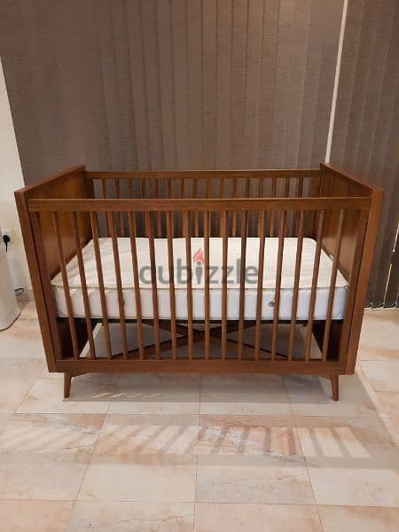 Pottery Barn Crib like NEW for sale 1