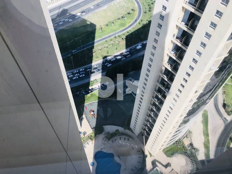 3 Bedrooms flat for sale at Abraj lulu with sea view on higher floor 3