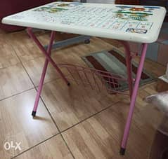 Children study table for sale. 0