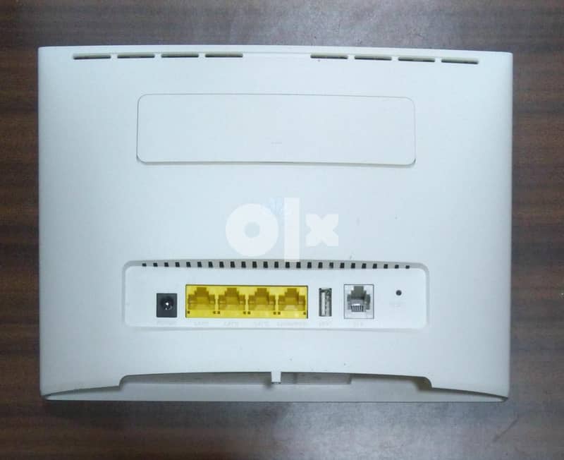 Unlocked Huawei Router B525-65a 1