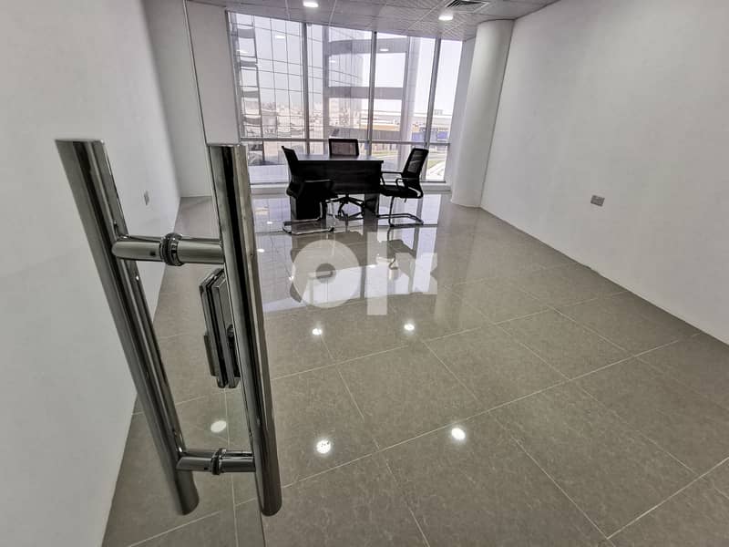 First-class view on the top floor amazing view of Bahrain! Office rent 0