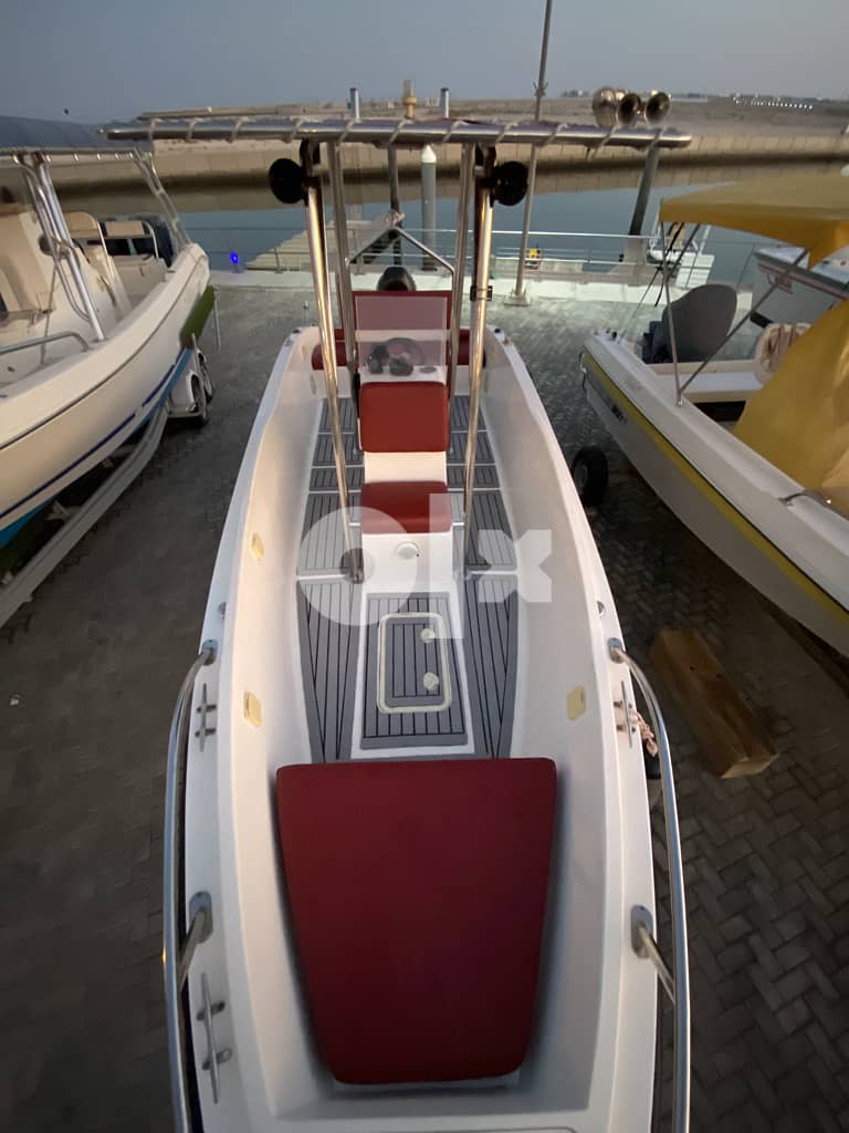 BOAT FOR SALE - 25 FT Spartan with Four Stroke Suzuki 140 HP Engine 3
