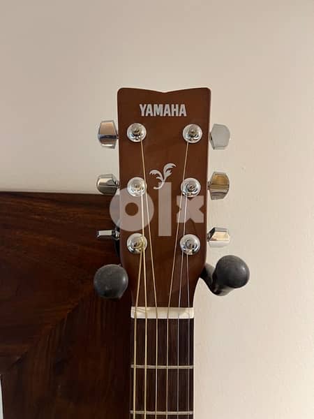 Yamaha Guitar 2