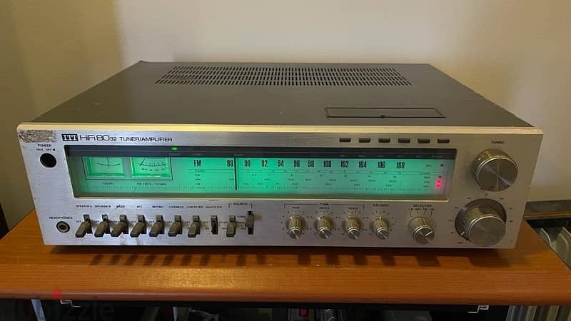 ITT VINTAGE  TUNER AMPLIFIER 1