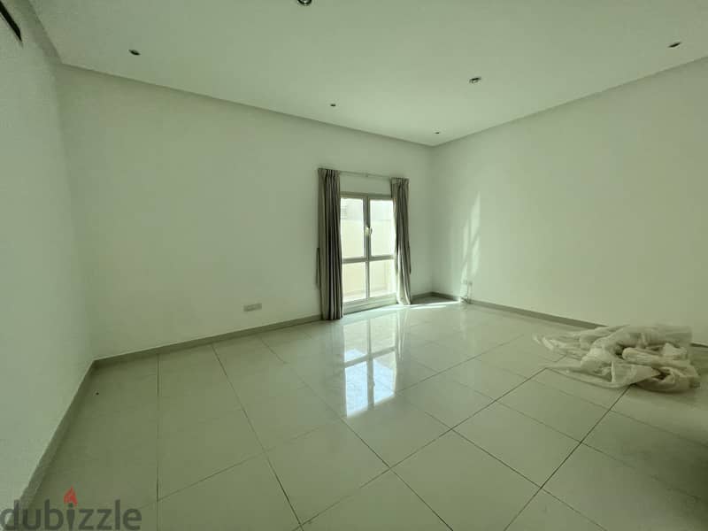 Modern / Bright Villa With Pvt Pool Close to Bsb 10