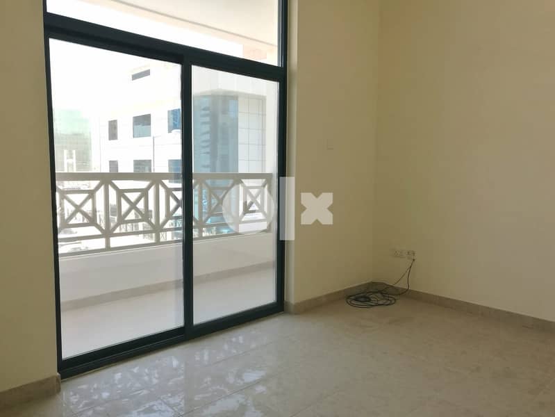 Office l Semi-Fitted l Bright l Spacious 9