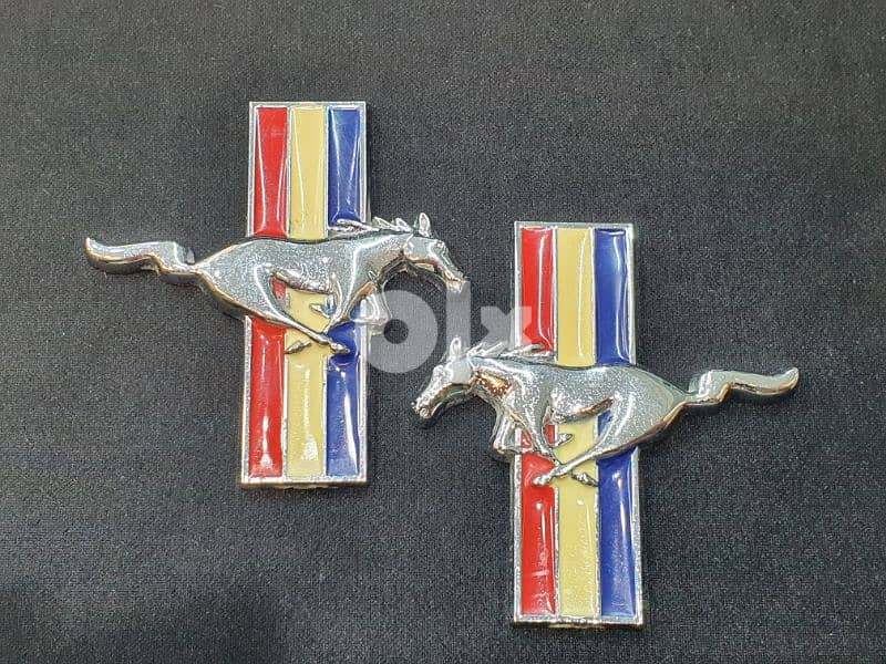 Mustang Fender Emblem Running Horse two pieces original  15 BD 0