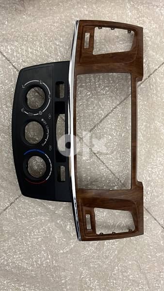 Toyota Fortuner 2009 - 2015 Dashboard Console 1