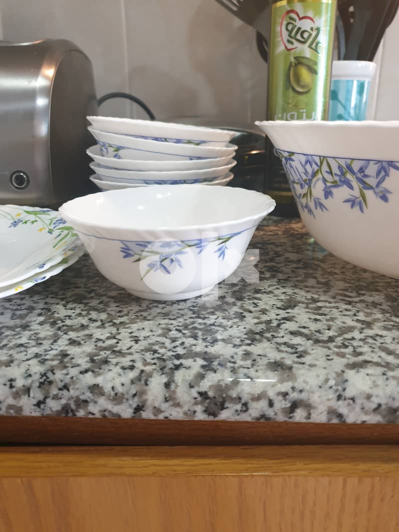 1 large bowl + 6 dessert bowls 2