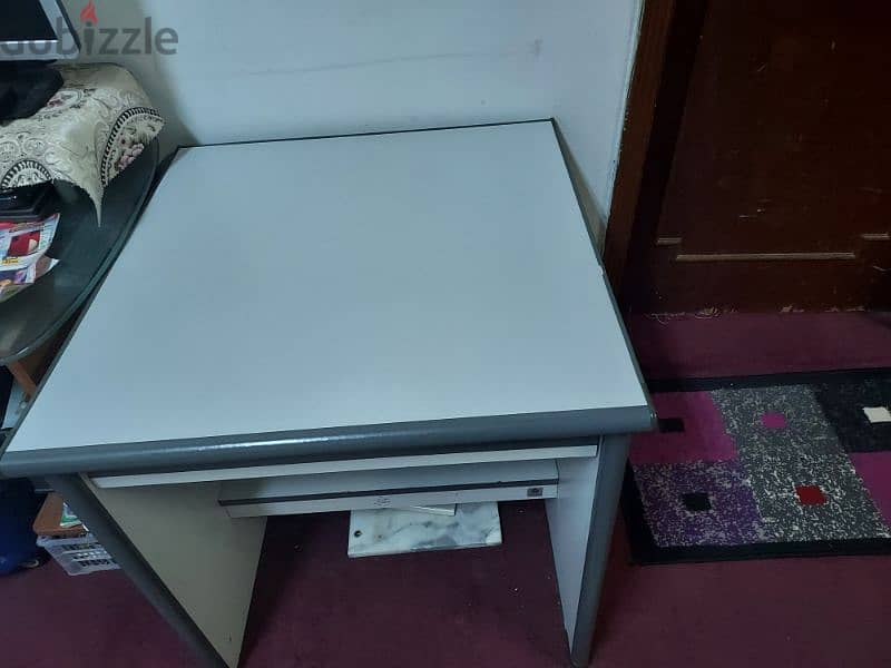 Computer Table for Sale 0