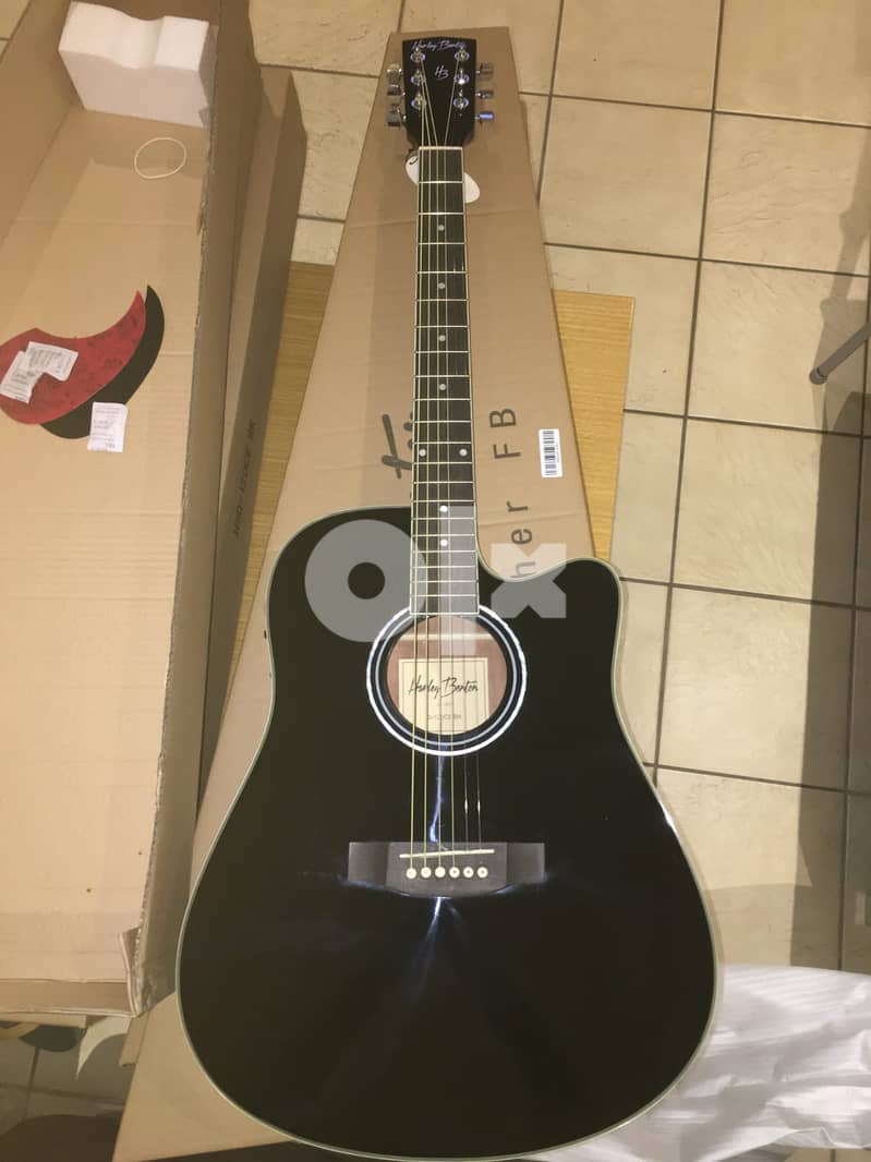 Acoustic Guitar with Built-in Preamp with 4-Band EQ 1