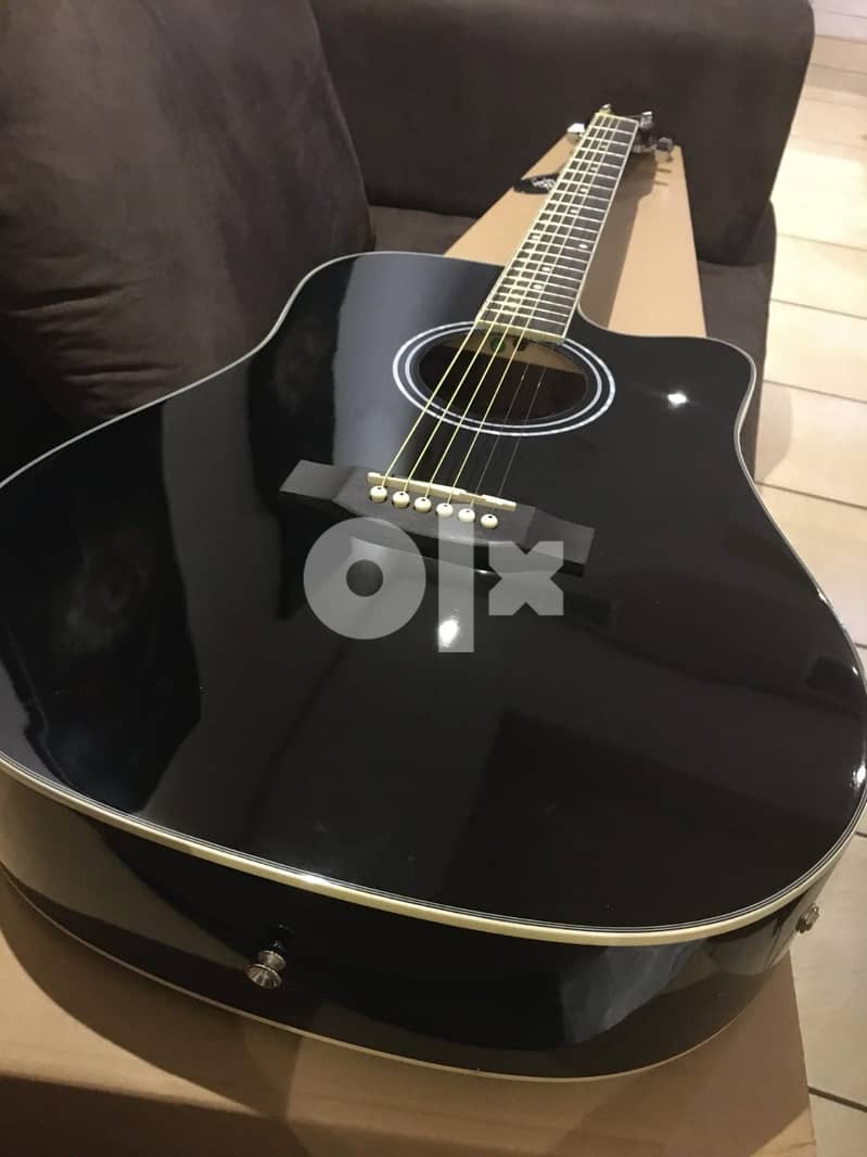 Acoustic Guitar with Built-in Preamp with 4-Band EQ 7