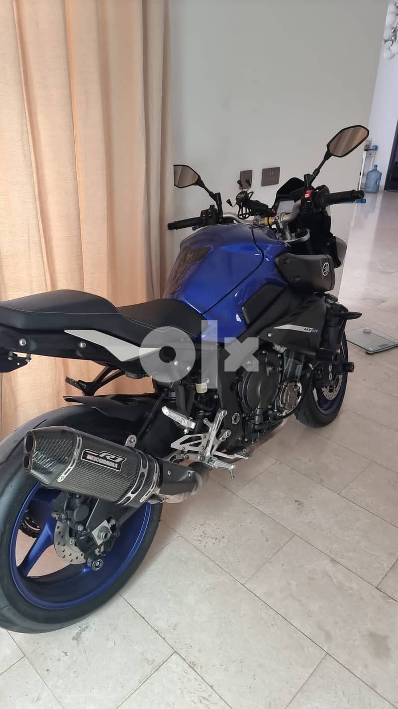 YAMAHA MT10 2