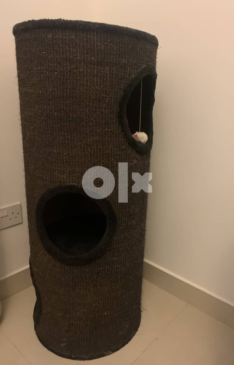 Cat bed & Scratch Tower 3