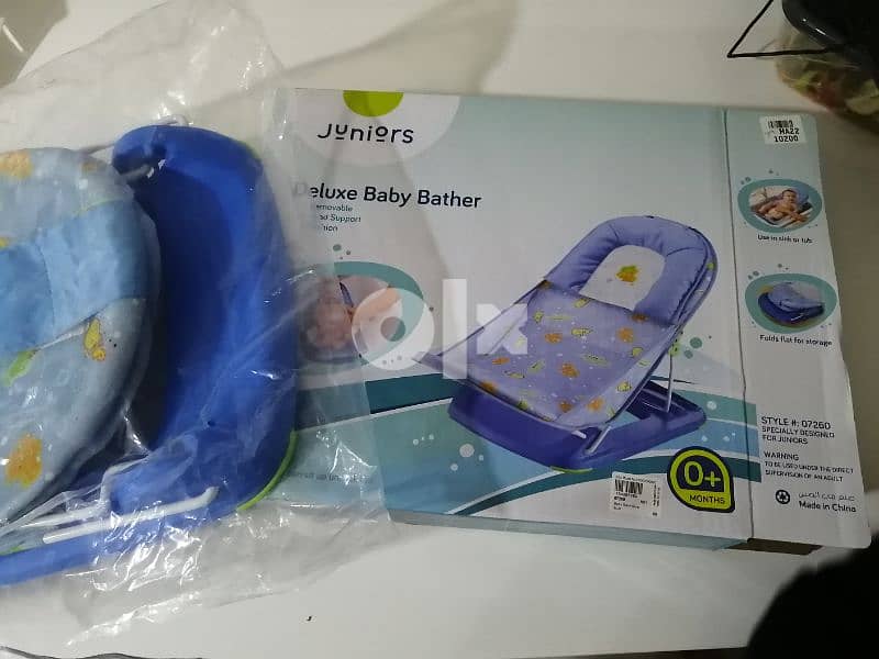 Junior's Deluxe baby bather 3