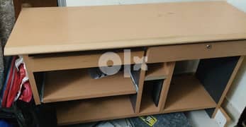 computer table for Sale 0