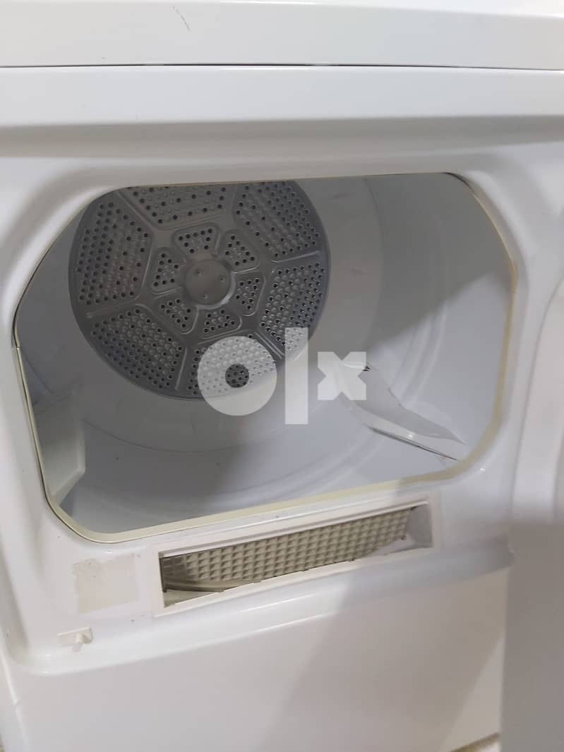 American Heavy Duty 13Kg Dryer in Excellent Shape 3